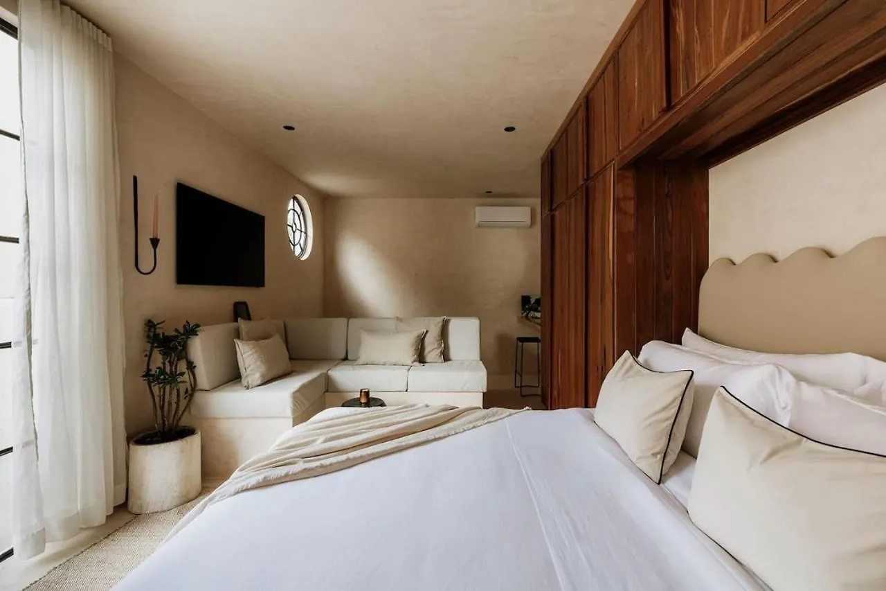 Casa Crocata Romance And Retro Tulum Mexico